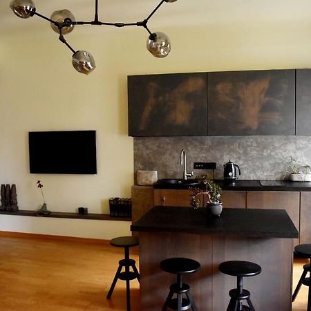 Perfectly Central Apartment 5 Min To Old Town & Art Noveau. Рига Экстерьер фото