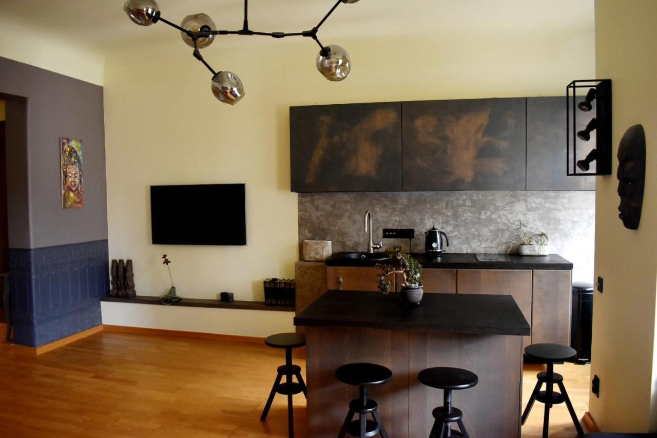 Perfectly Central Apartment 5 Min To Old Town & Art Noveau. Рига Экстерьер фото