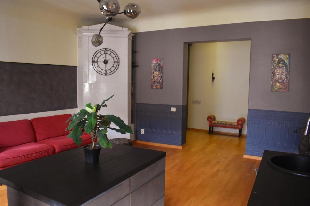 Perfectly Central Apartment 5 Min To Old Town & Art Noveau. Рига Экстерьер фото
