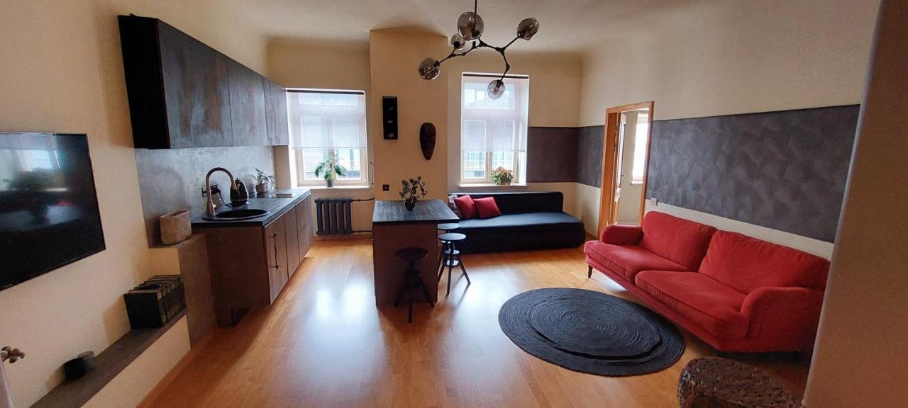 Perfectly Central Apartment 5 Min To Old Town & Art Noveau. Рига Экстерьер фото